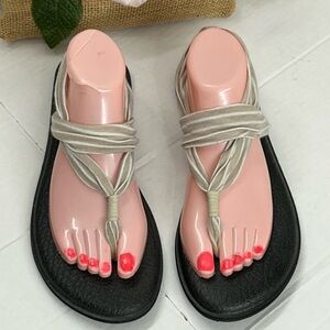 Sanuk Black and Gray Women's Sandals